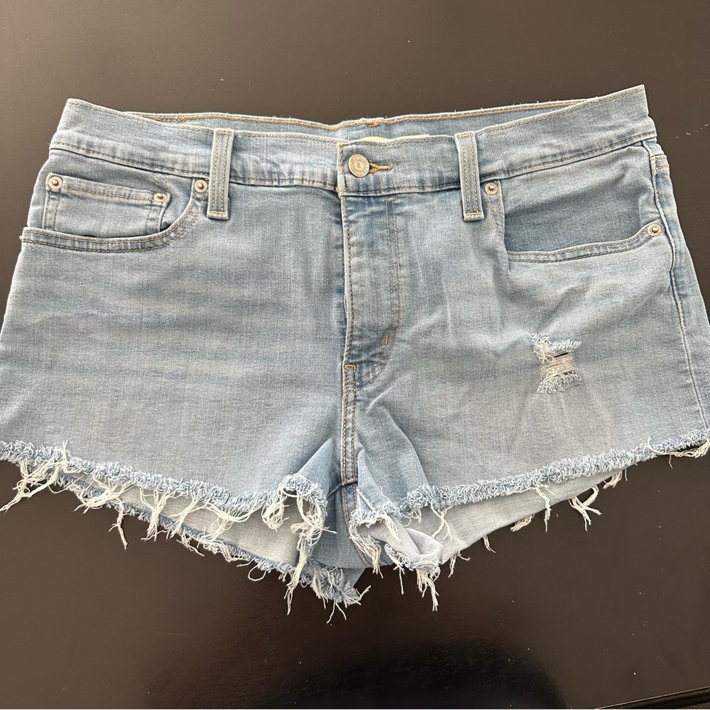 Levi Strauss & Co Mid Length Shorts Size 32